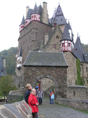 Burg Eltz - die Mrchenburg an der Mosel